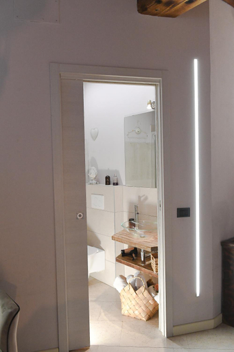Bathroom 3, Corte Ristori Rooms, Verona