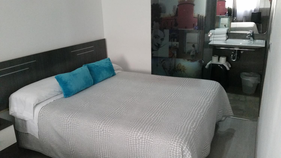 Others 3, Bed&Breakfast 10 GIRONA, Girona
