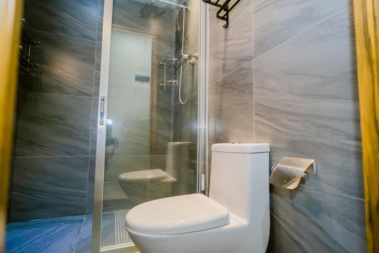 Bathroom 3, Vafi Hills Bed And Breakfast, Samal City