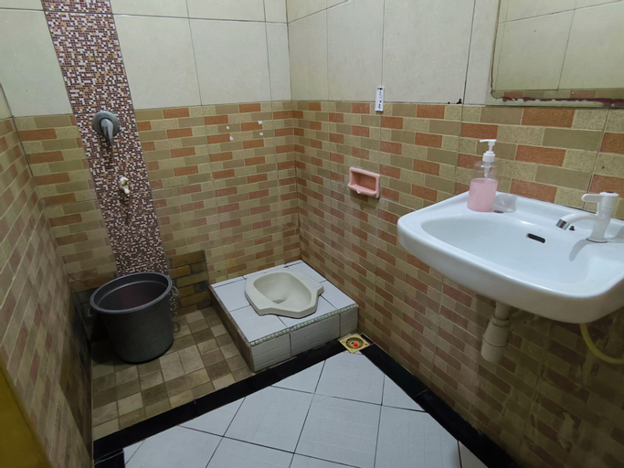 Bathroom 4