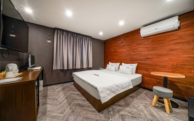 Bedroom 4, Busan Guseo-dong Candle, Geumjeong