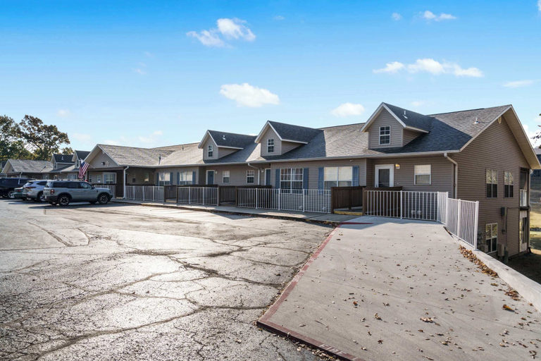 Exterior & Views 2, Water's Edge & Golf Course View, Taney