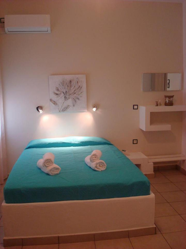 Others 5, Smaragdi Studios and Rooms, North Aegean