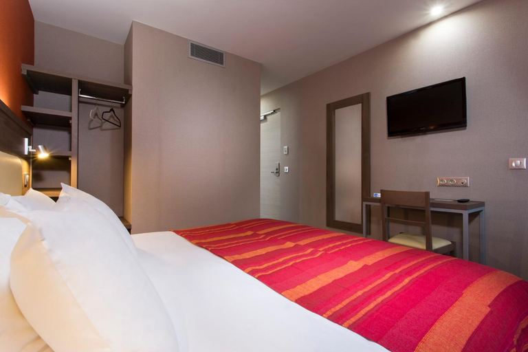 Bedroom 3, Hotel des Pavillons, Paris