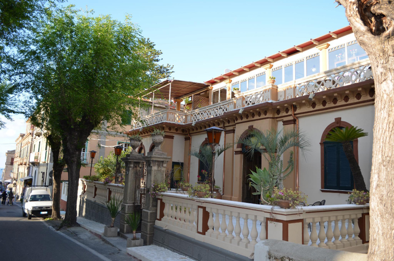 Exterior & Views 1, Hotel Villa Antica Tropea, Vibo Valentia