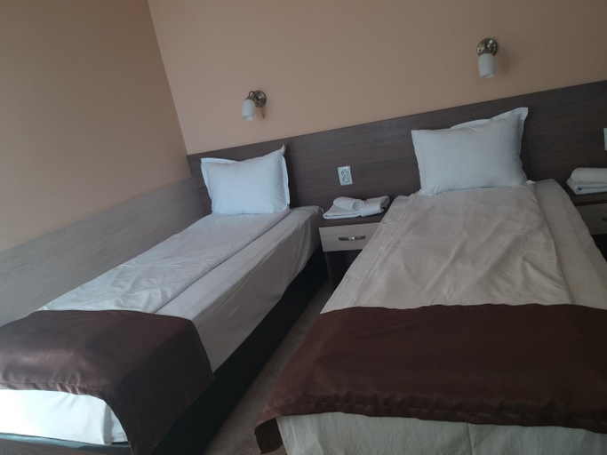 Bedroom 2, Family Hotel Relax, Strelcha