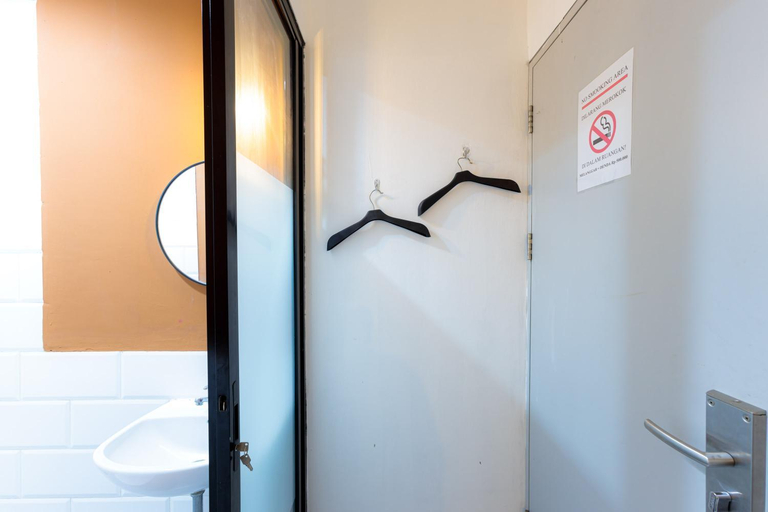 Bathroom 9