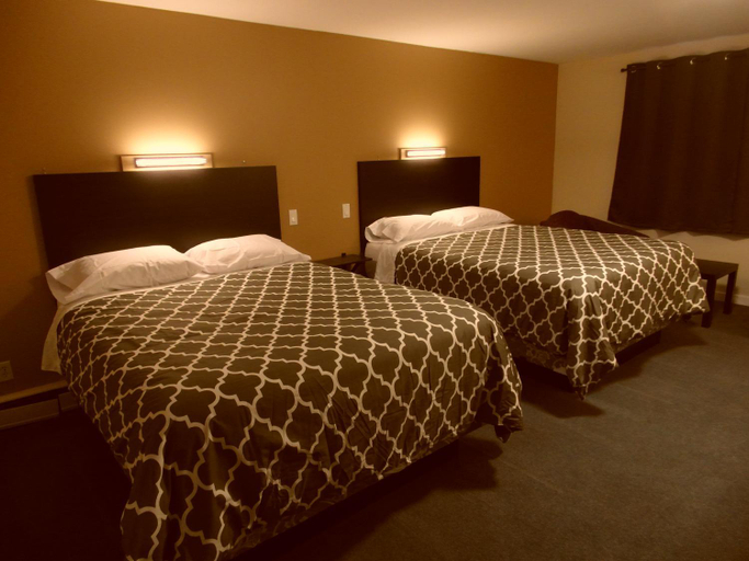 Bedroom 3, West View Motel, Division No. 4