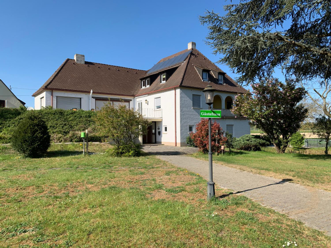 Gastehaus an der Rheinbrucke, Rhein-Neckar-Kreis