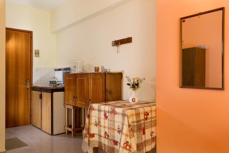Kitchen, Cozy Archangelos apartments with private parking, South Aegean