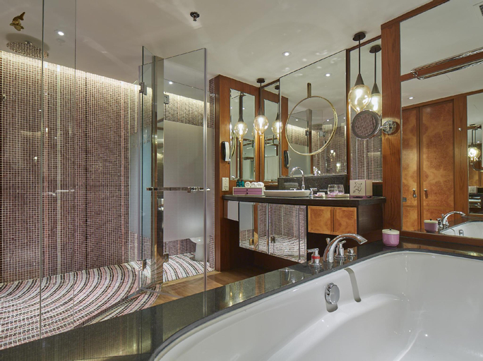 Bathroom 20