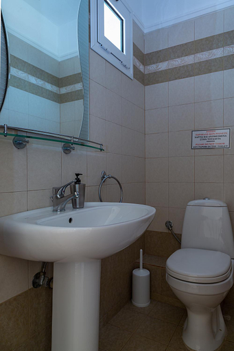 Bathroom 5, Phyllis Maisonettes, Central Macedonia