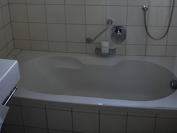 Bathroom 4, Hotel Sonnenhof, Reutte