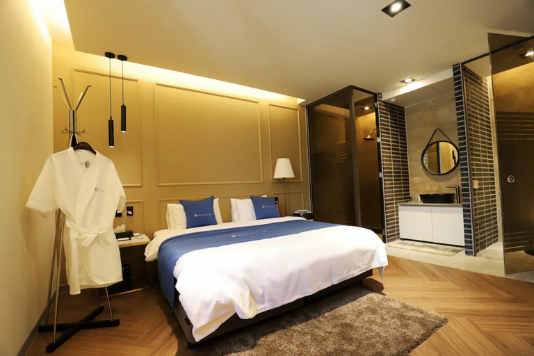 Bedroom 4, Chuncheon Hotel Bentley, Chuncheon