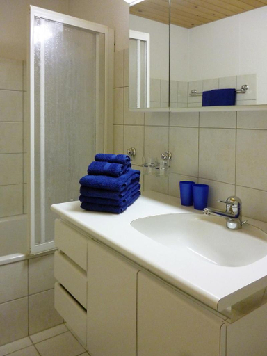 Bedroom, Ferienwohnung Leuweli, Oberhasli