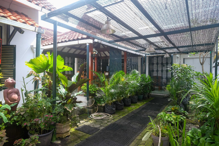 Exterior & Views 1, RedDoorz @ Griya Cemara Homestay Yogyakarta, Sleman