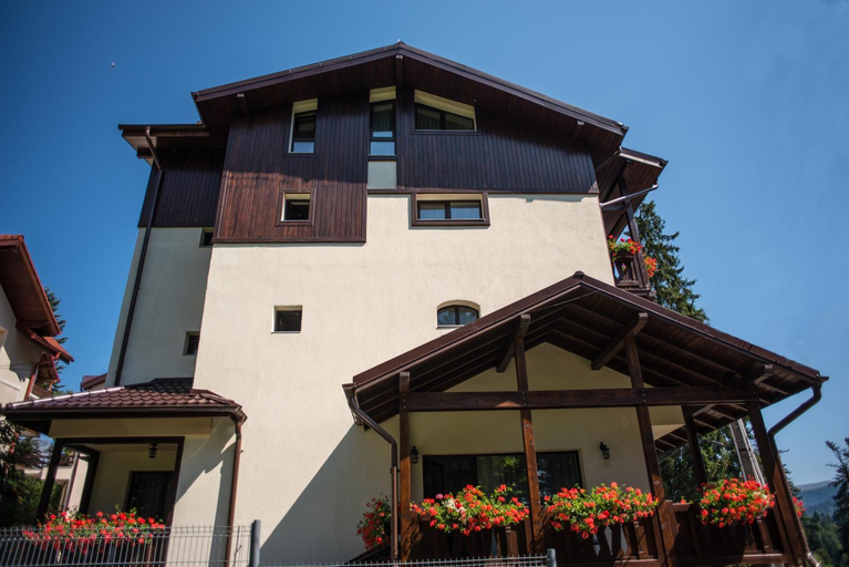 Others 2, Uphill Residence, Sinaia
