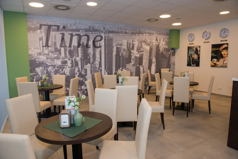 Food & Drinks 4, AIS Center, Wolfsberg