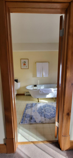 Others 2, Bross Hotel B & B, Delta