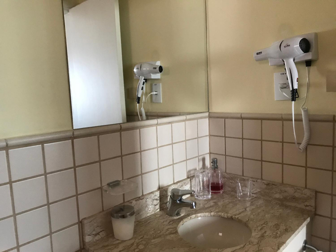 Bathroom, Delicioso flat em area nobre, São Paulo