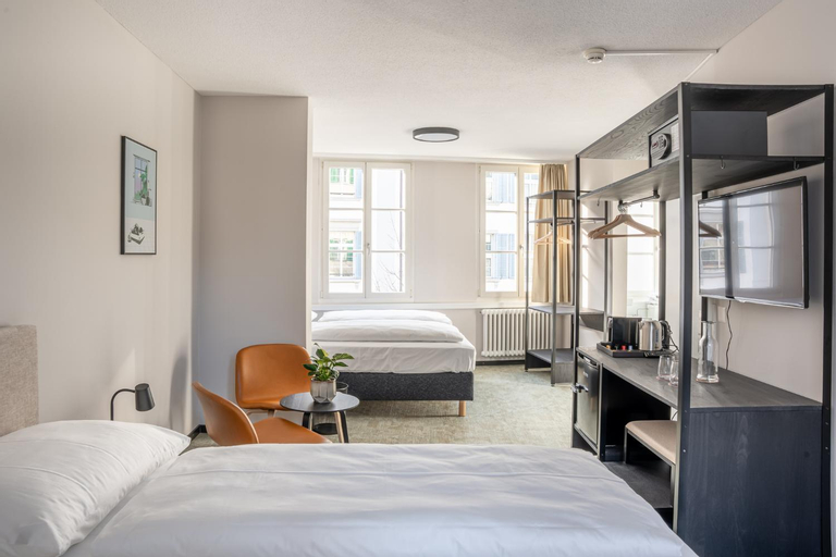 Bedroom 2, Hotel Goldener Stern - contactless check-in, Luzern