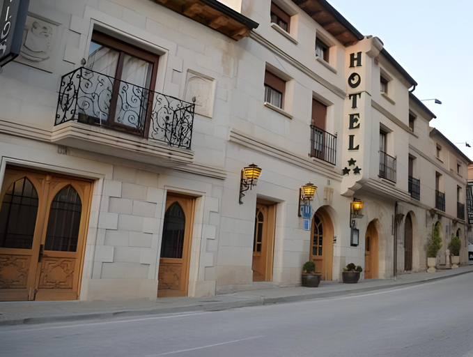 Others 5, Hostal Santo Domingo de Silos, Burgos