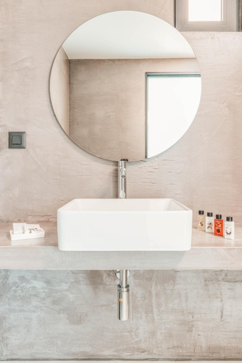 Bathroom 2, Plakakia Luxury Apartments, Crete