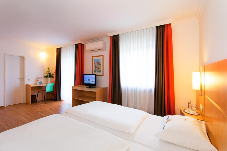Bedroom 10