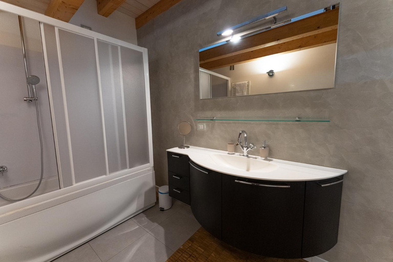 Others 4, Apartment Sant'Alessandro 19 - Sostify, Bergamo