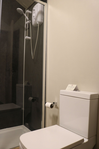 Bathroom 3, Black Dog Inn, Blackburn with Darwen