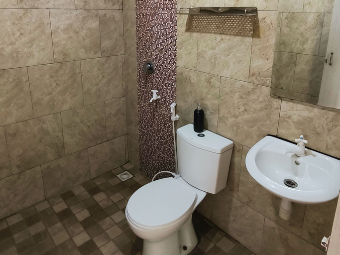 Bathroom 24