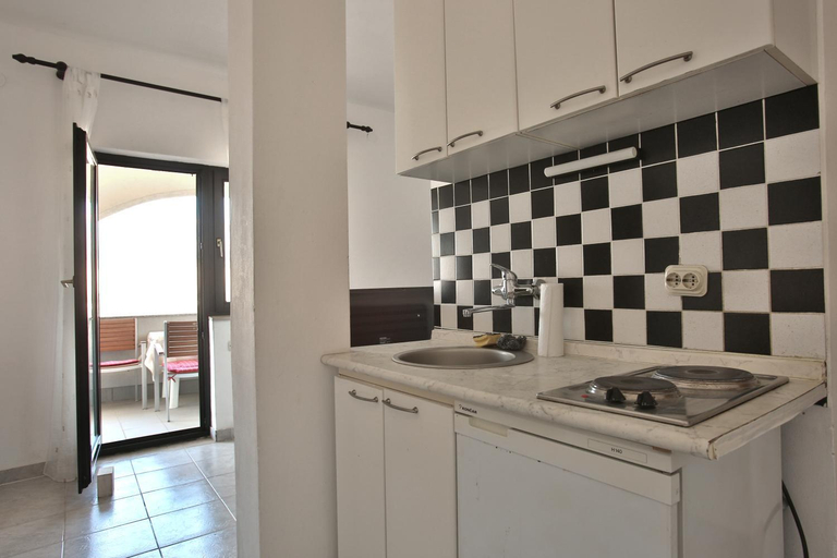 Others 4, Apartman Branko, Pag