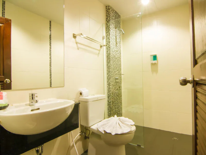 Bathroom 5, PATONG HEMINGWAYS HOTEL, Pulau Phuket