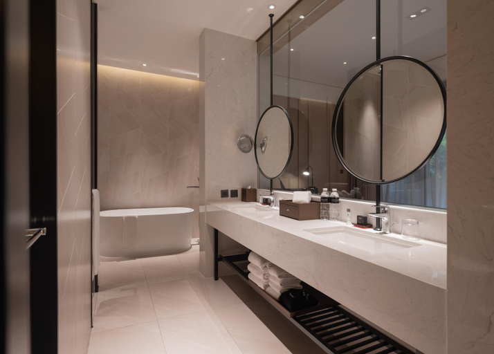 Bathroom 3, Hotel Mvsa+Michelin 2 Starred Molino de Urdániz, Taipei City