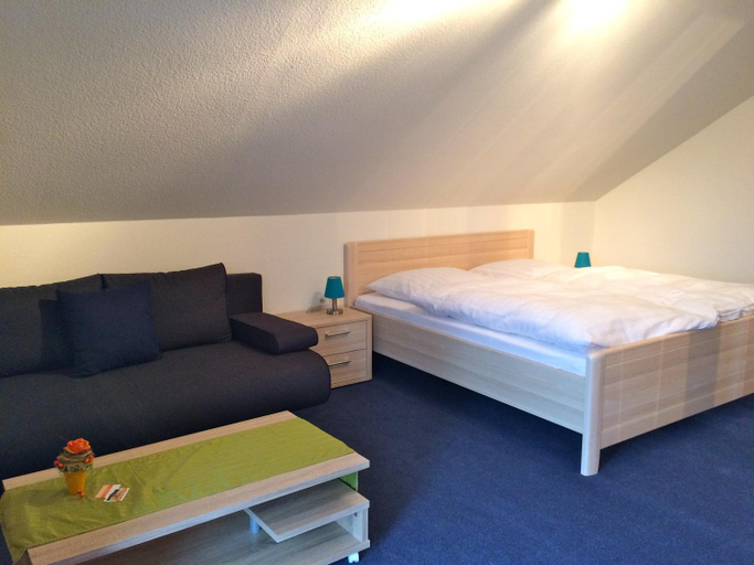 Bedroom 2, Das Gastehaus Eimeldingen, Lörrach