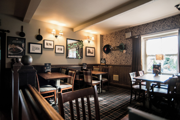 Food & Drinks 5, Black Dog Inn, Blackburn with Darwen