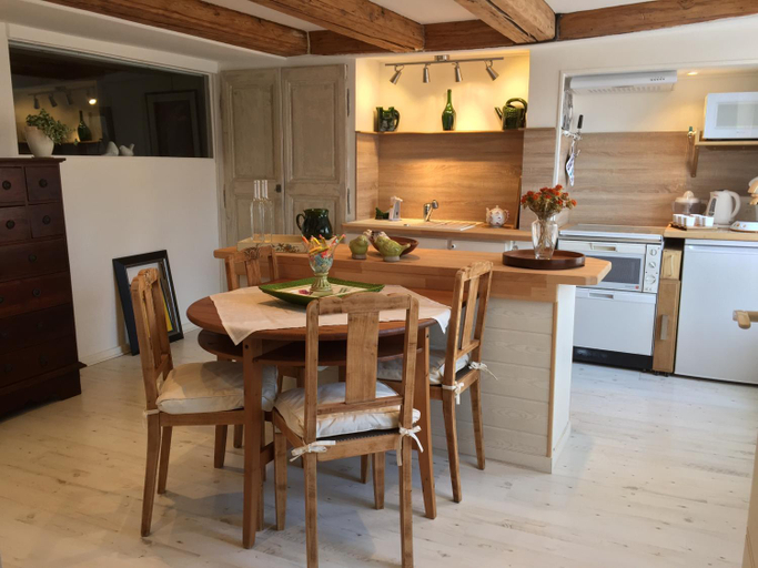 Dining Room 7