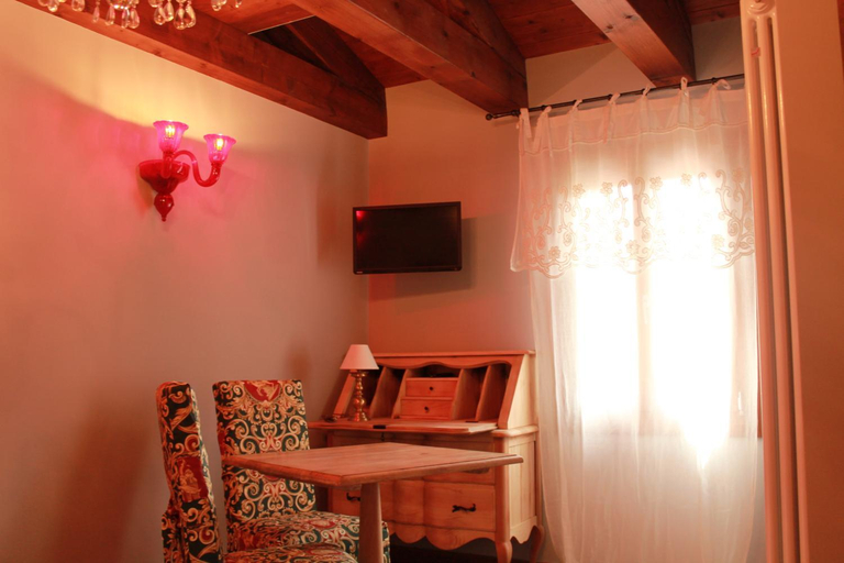 Others 5, Rosso Charm B&B, Venezia