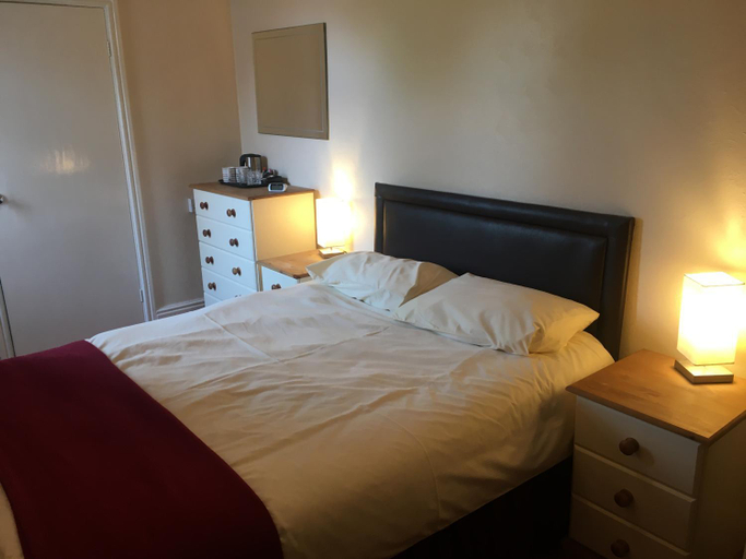 Bedroom, Holly Trees Hotel, Cheshire East