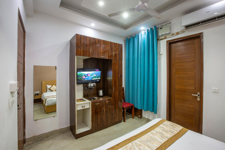 Bedroom 13