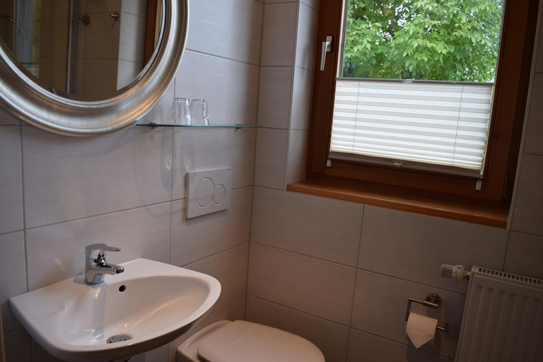 Bathroom 3, Haus Hilgenfeld, Werra-Meißner-Kreis