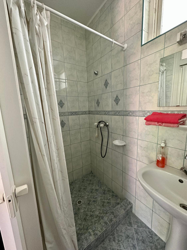 Bathroom 4, Lelle Beach Club, Fonyód