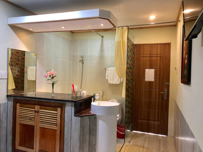 Others 4, Khang Bao Vien, Củ Chi
