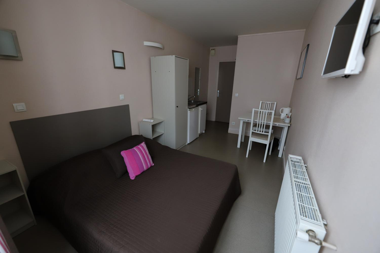 Bedroom 4, Hotel du Roussillon, Paris