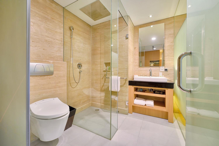 Bathroom 23