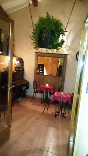 Others 2, Le Relais Des Dentelles, Vaucluse
