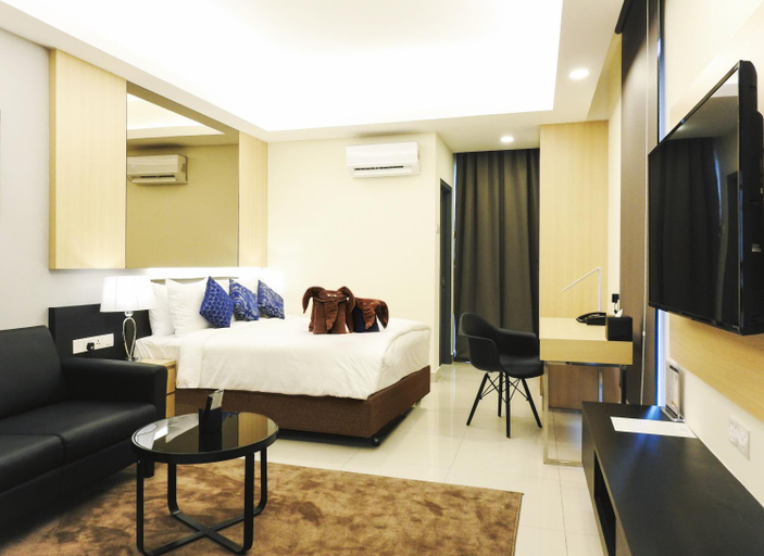 Bedroom 13