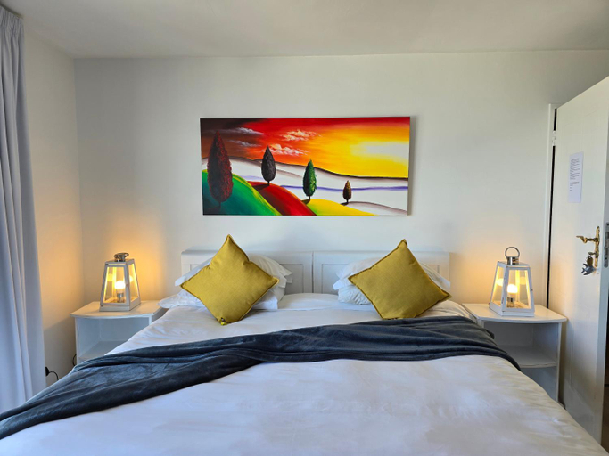 Bedroom 3, Swept Away Guesthouse, West Coast