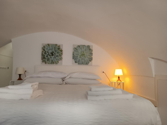 Bedroom 2, Giulietta Central Loft, Imperia