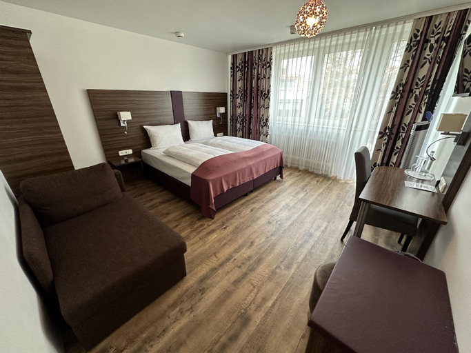 Bedroom 16